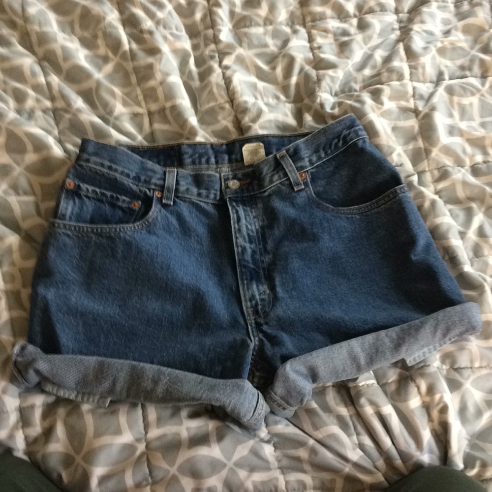 Levi high waited jean shorts